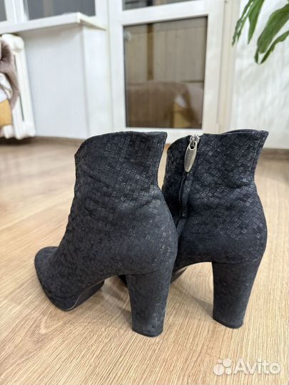 Ботильоны loriblu 40