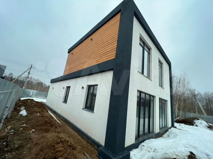 Дом 170 м² на участке 5 сот.