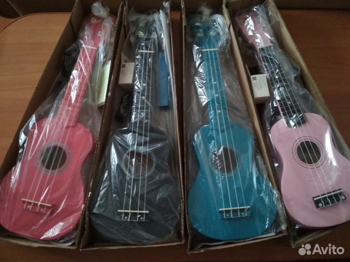 Укулеле+чехол+тюнер+струны+медиатор