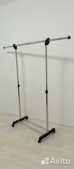 Вешалка для одежды напольная металлическая