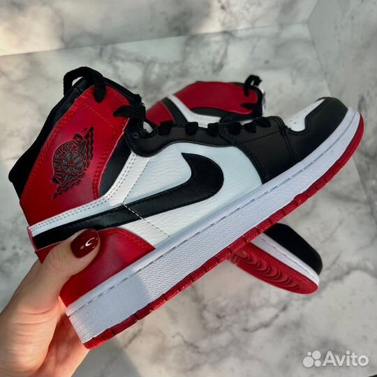 Кроссовки Air Jordan 1 Retro High новые