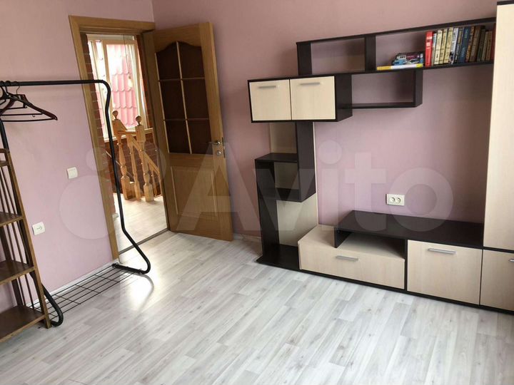 3-к. квартира, 65 м², 2/2 эт.