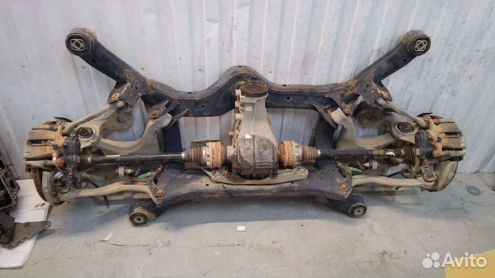 Подрамник с редуктором на Ауди