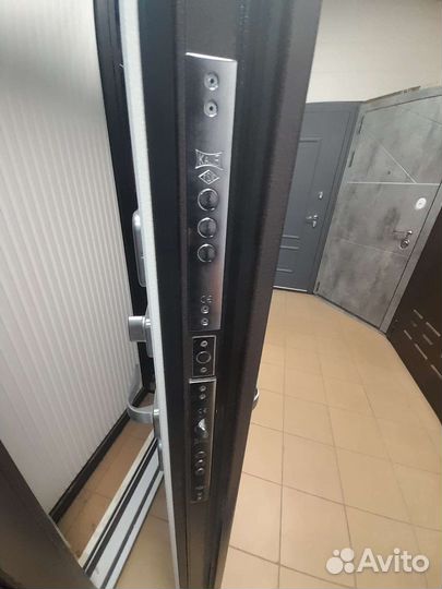 Дверь входная с терморазрывом