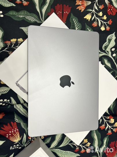 Apple MacBook air 13 2022 m2 8gb 512gb