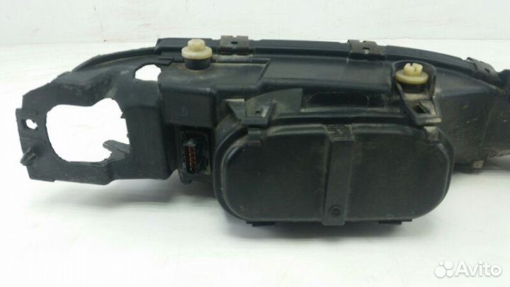 Фара передняя Ford Mondeo RKA 1994