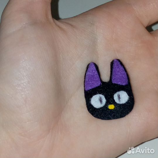 Брелки, значки, игрушки