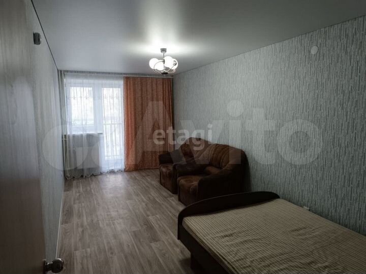 2-к. квартира, 52 м², 4/10 эт.