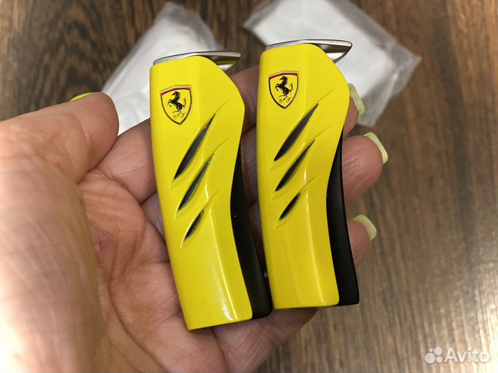 Marlboro Ferrari коллекционная турбо зажигалка