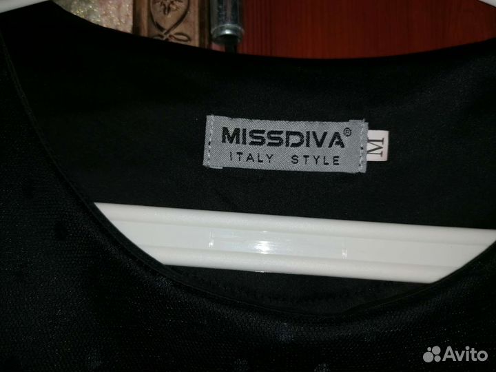 Нарядное женское платье 46 48