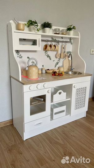 Детская кухня деревянная