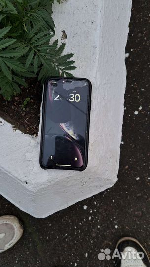 Телефон iPhone хр