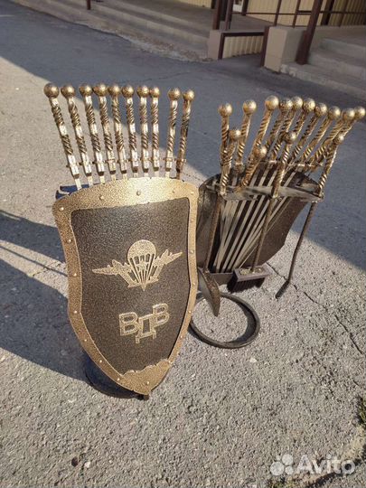 Подарок на день вдв подставка для шампуров