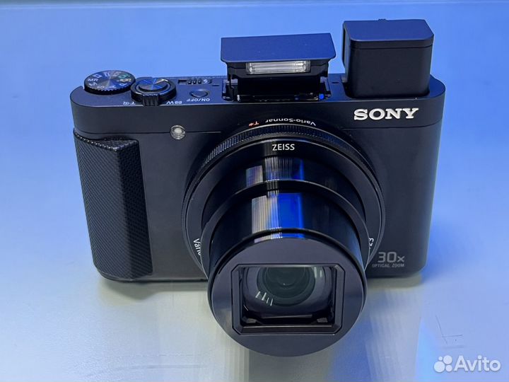 Компактный фотоаппарат Sony Cyber-shot HX90