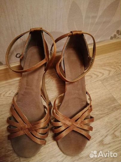 Туфли для бальных танцев