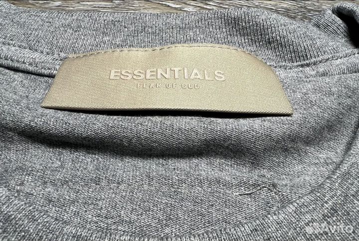 Футболка Essentials