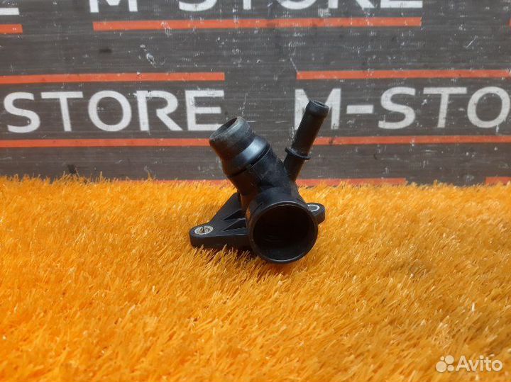 Тройник системы охлаждения Audi A5 8T cdnc 2010