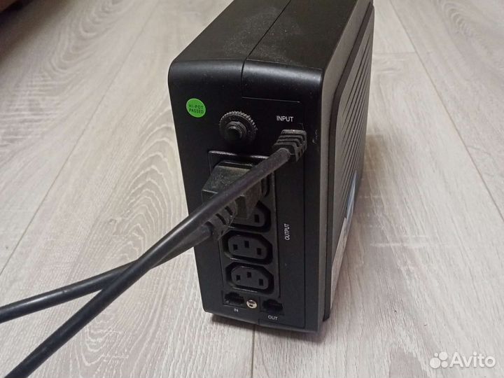 Источник бесперебойного питания Ippon