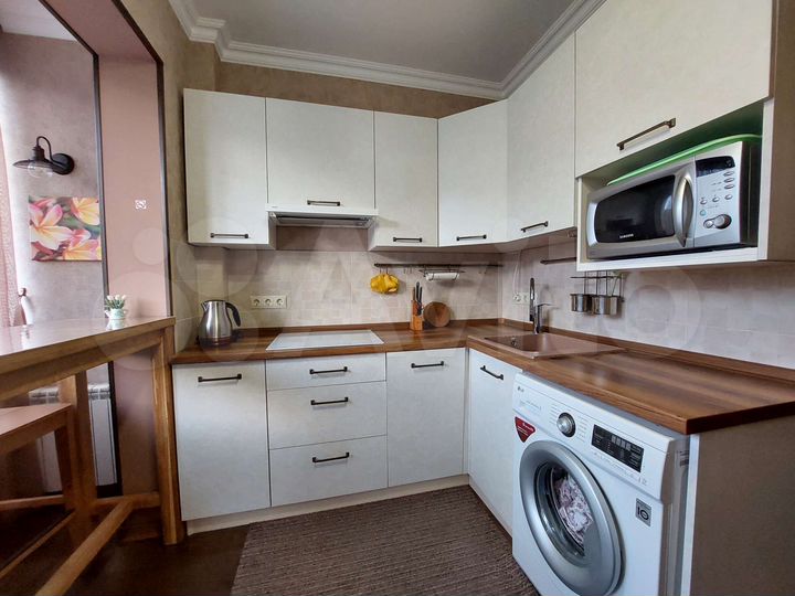 2-к. квартира, 65 м², 5/9 эт.