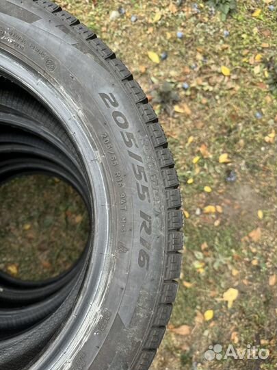 Pirelli Ice Zero FR 205/55 R16