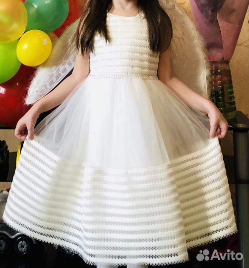 Платья для девочки (белое, красное, розовое)