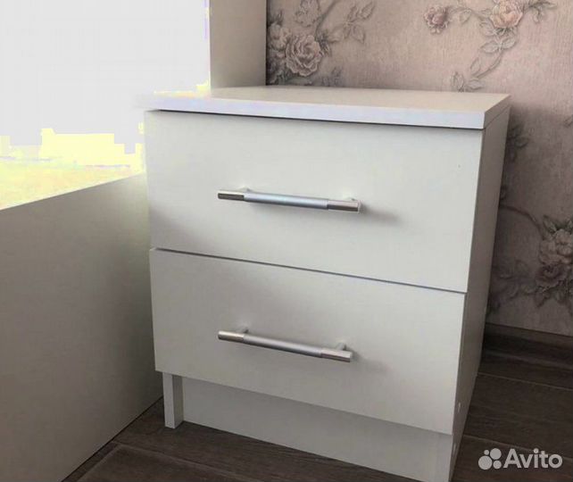 Тумба прикроватная