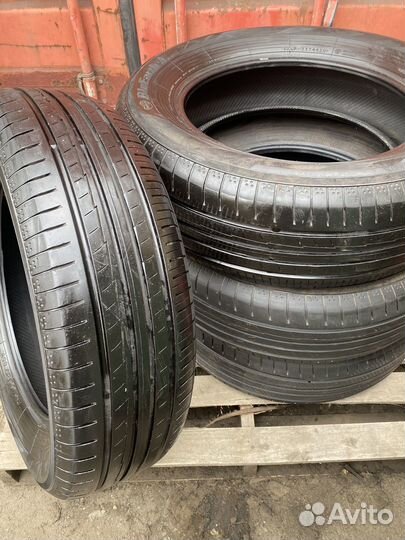 Yokohama BluEarth-A 215/65 R17 99