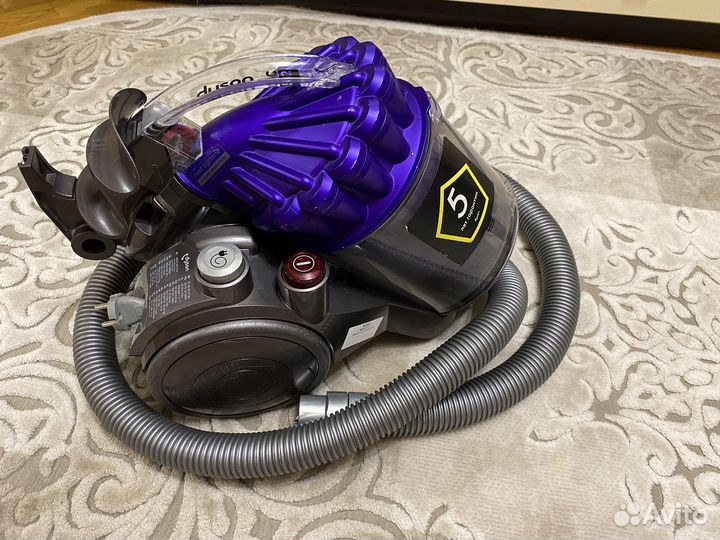 Пылесос Dyson dc23