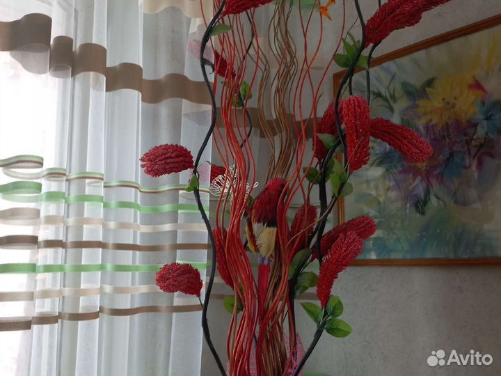 Ваза большая напольная с декором