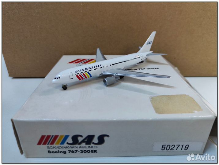 Самолёт Boeing 767 SAS Scandinavian 1/500 Herpa