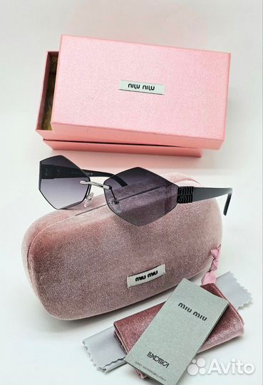 Солнцезащитные очки miu miu