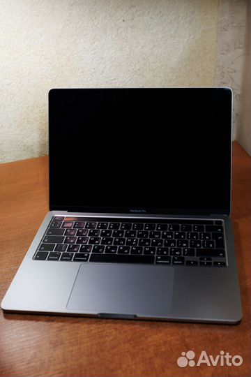 Macbook Pro 13' 2020. Intel i5, 8-256