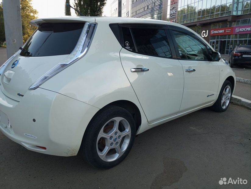 Nissan Leaf AT, 2011, 142 000 км