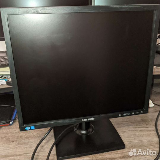 Монитор Samsung 19 дюймов