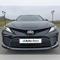 Toyota Camry 2.5 AT, 2021, 50 750 км, с пробегом, цена 3 690 000 руб.