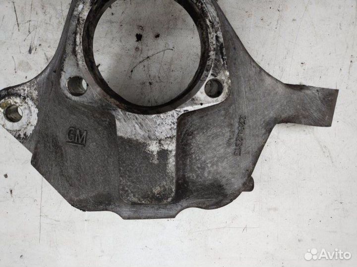 Кулак передний правый Cadillac Escalade 6.2 2015