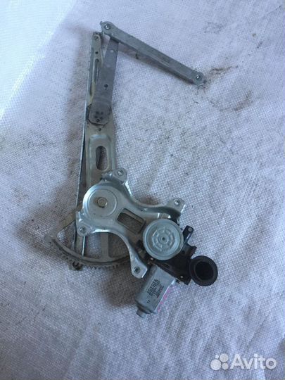 Стеклоподъемник передний правый Тойота Ист Рав 4