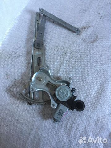 Стеклоподъемник передний правый Тойота Ист Рав 4