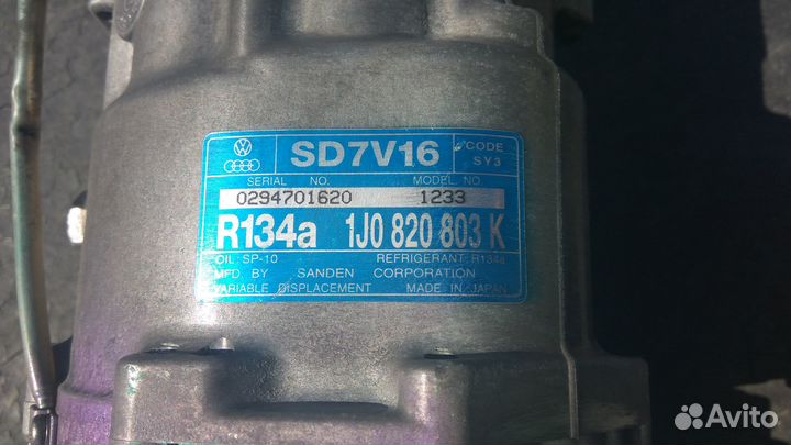 Компрессор кондиционера 1J0 820 803 K (SD7V16)