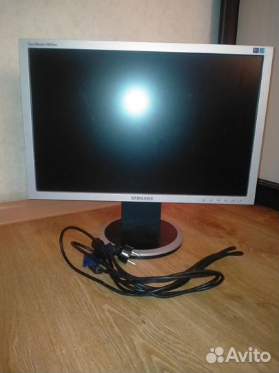 Монитор Samsung syncmaster 2023nw