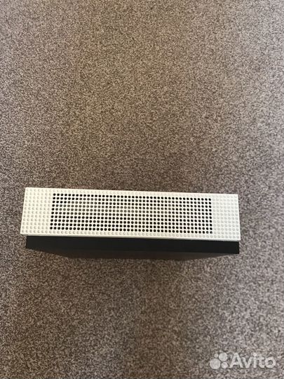 Xbox one s 1tb (с дисководом)