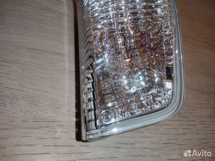 Фонарь заднего хода Lexus LX 3