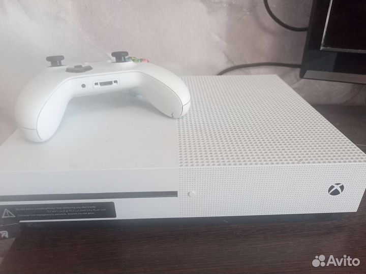 Xbox One s