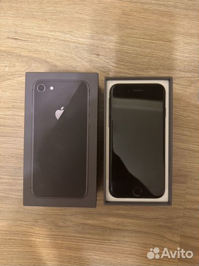 iPhone 8, 64 ГБ