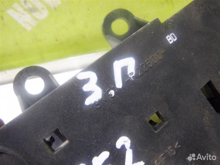 Ручка двери задней внутренняя правая Форд Фокус 2