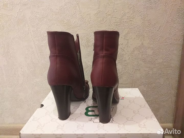 Ботинки осенние женские