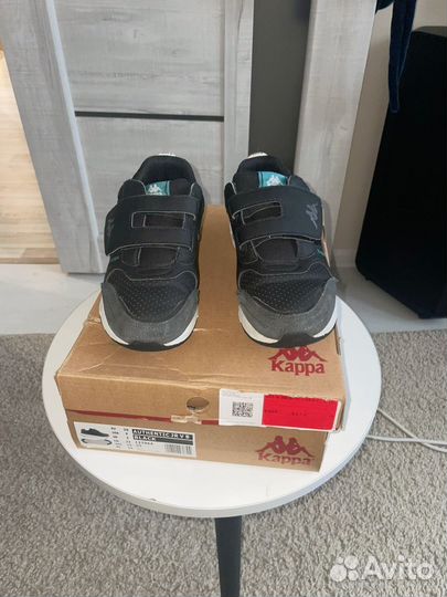 Кроссовки детские