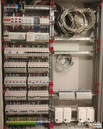 Услуги электрика монтаж проводки розеток