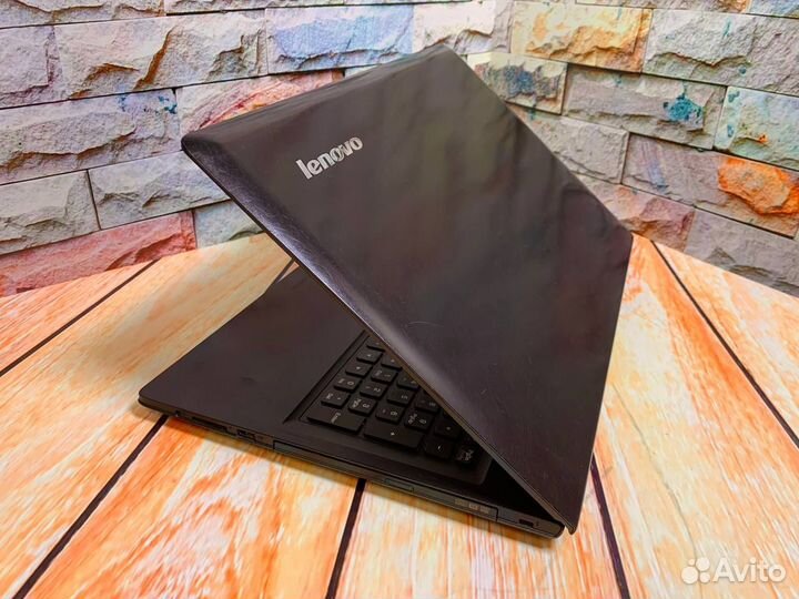 Ноутбук Lenovo i3-4030 4GB/500GB