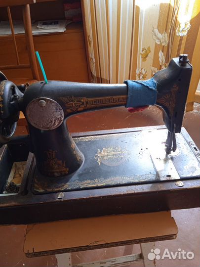 Швейная машинка